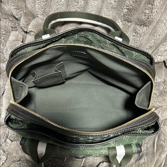 Louis Vuitton Green Satchel with Quilted Design/with Wallet - Picture 8 of 16